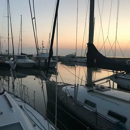 Sail Vessel At Лиссабон