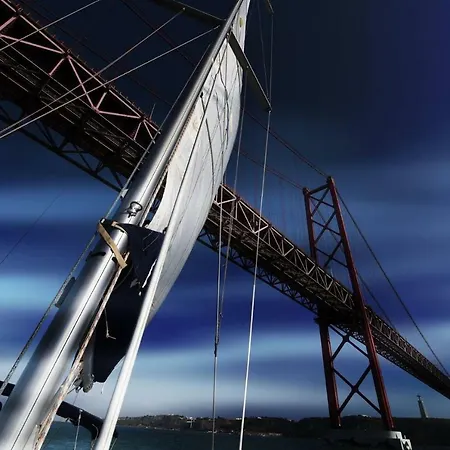 Sail Vessel At * リスボン